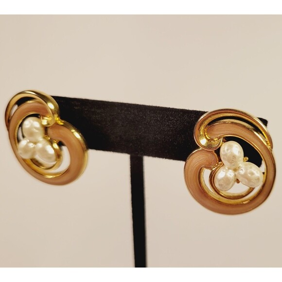 Vtg Avon Faux Pearl Off White Tan Enamel Gold & White Stud Earrings 1980s - Picture 9 of 9
